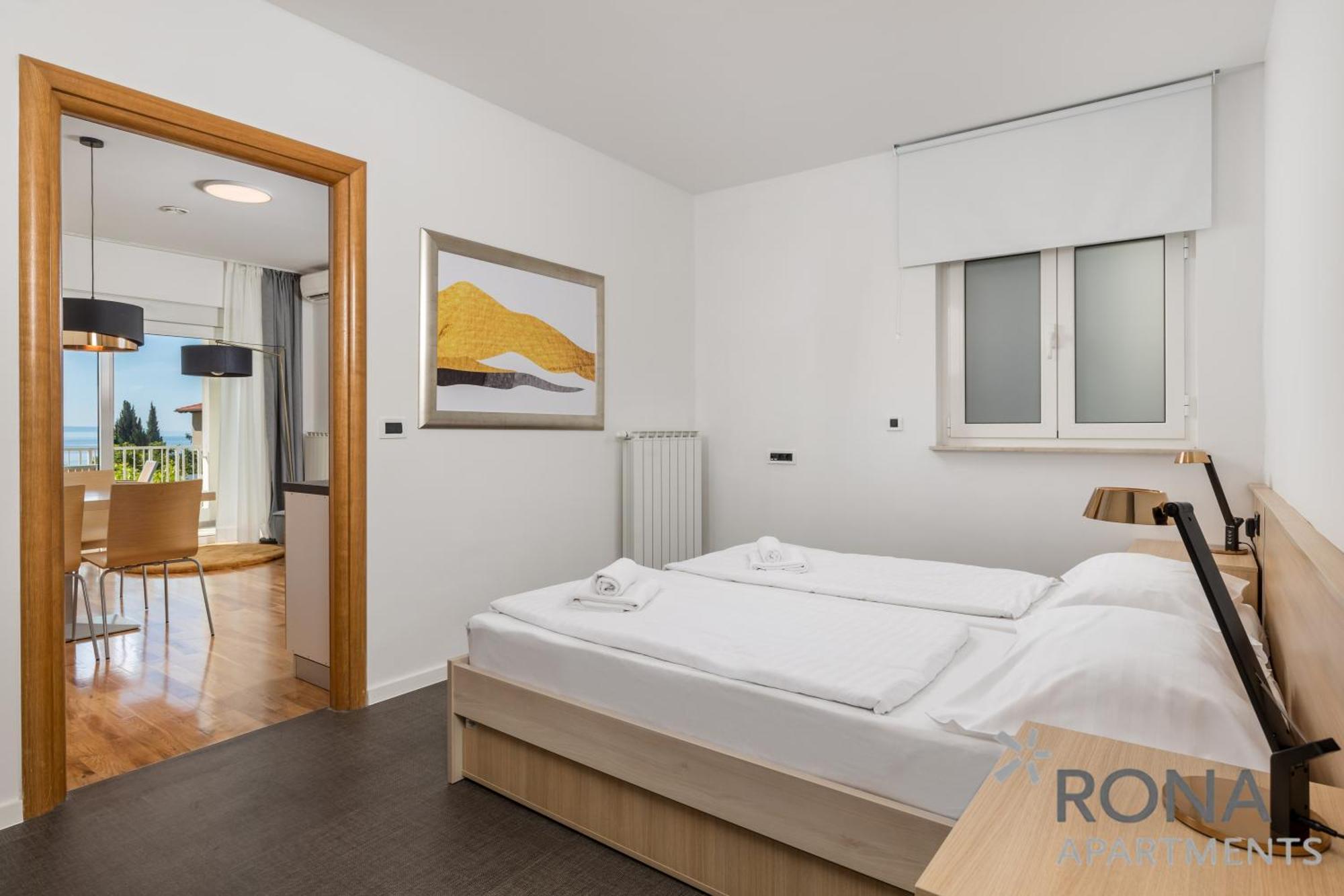 Rona Erea Apartment