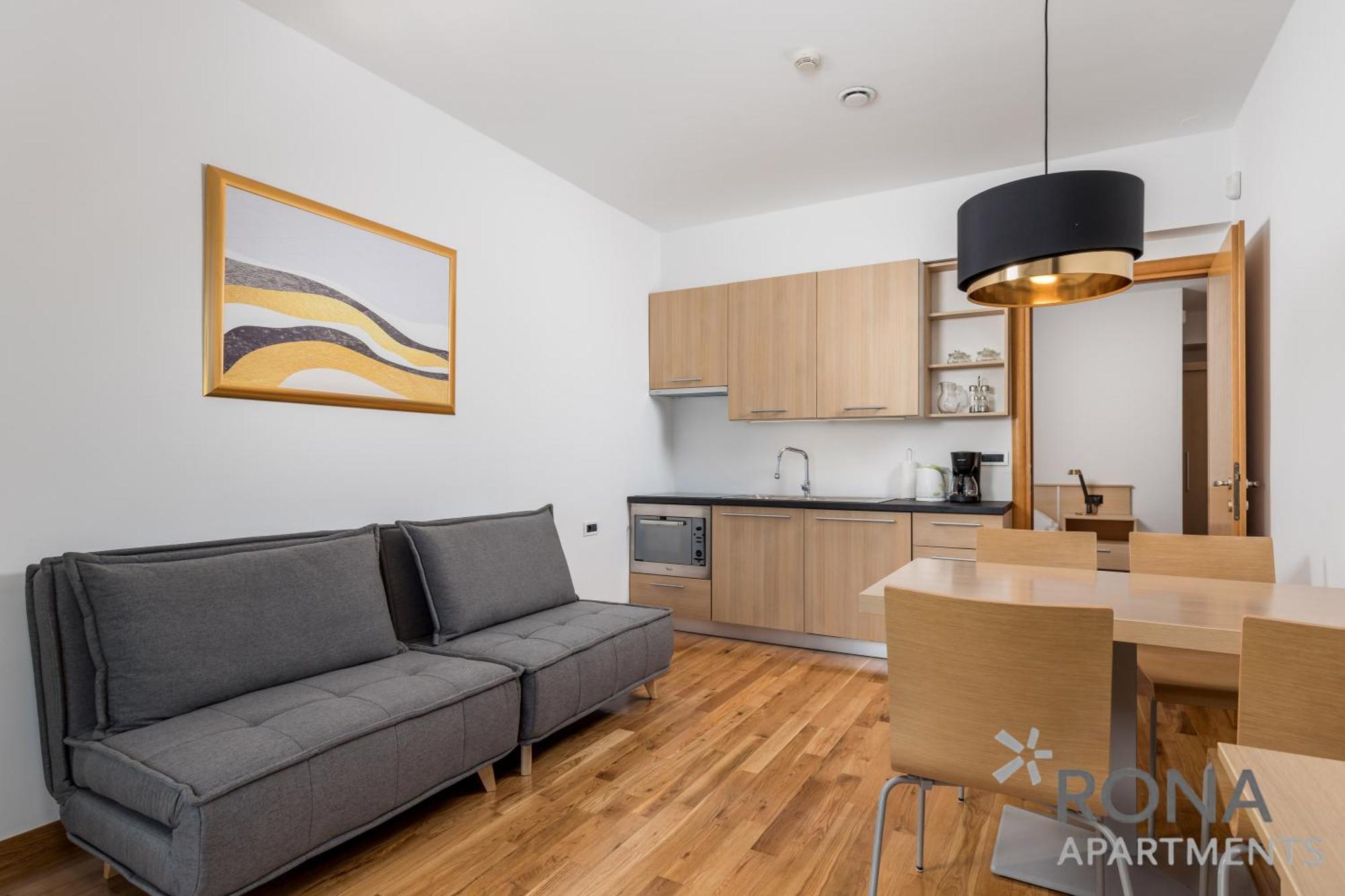 Rona Erea Apartment *
