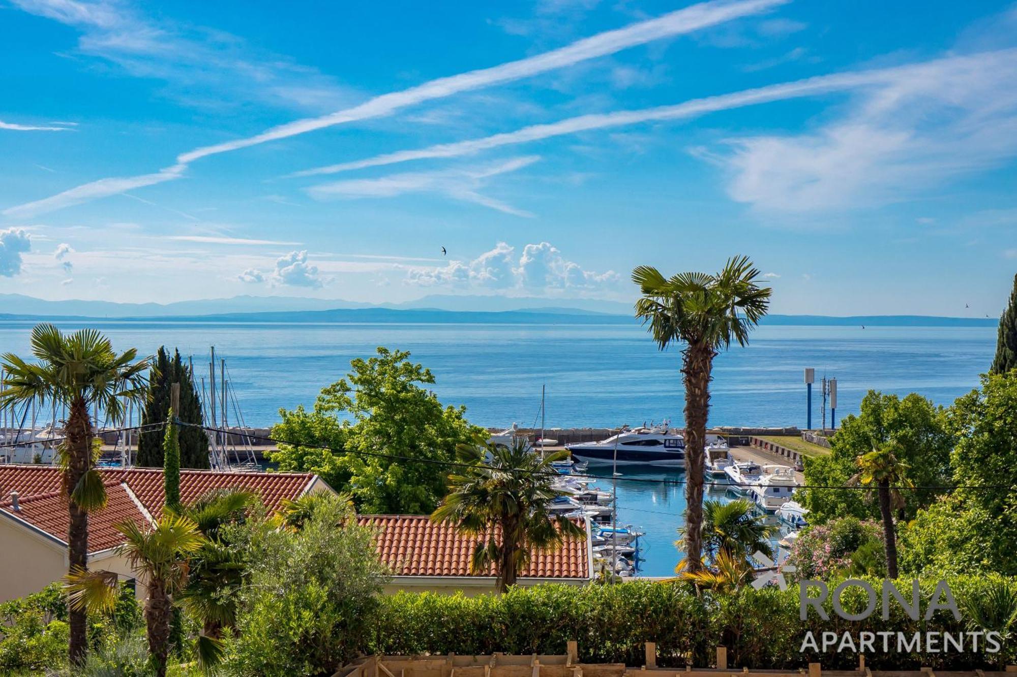 Rona Erea Apartment