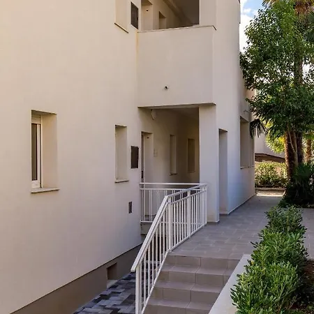 Apartments Rona Erea Icici Exterior photo